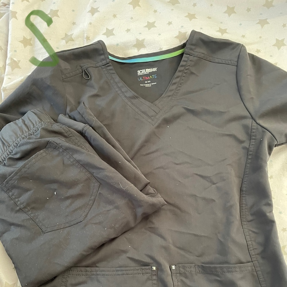5 pairs of scrubs, sizes xs & small. - Picture 3 of 5